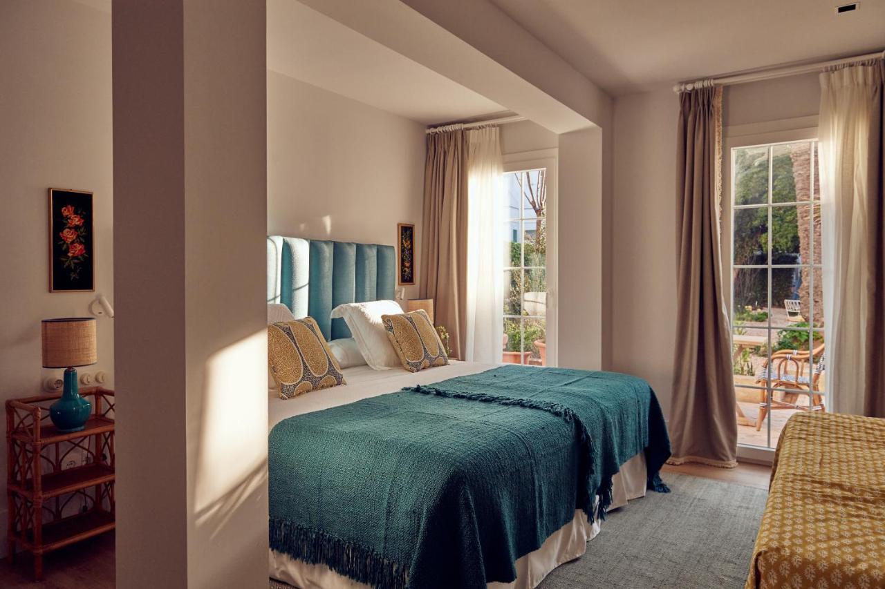Cristine Bedfor Mahon Hotel ภายนอก รูปภาพ